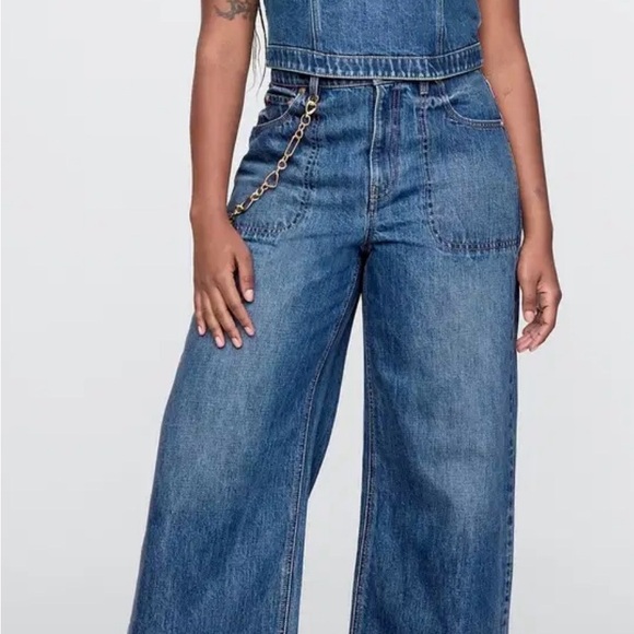 GAP X CULT GAIA
High Rise Stride Chain Jeans - Picture 9 of 13